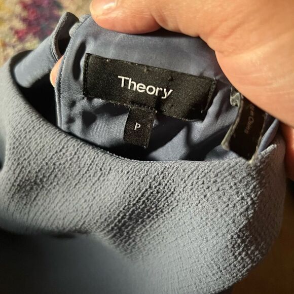 Theory small blue top - Picture 7 of 8